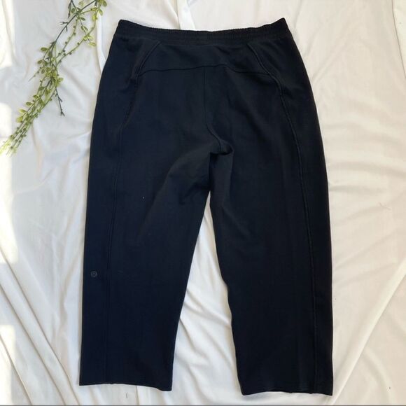 Lululemon Athletica Light Strides Crop 23” Black Knit Ankle Travel Pants 4 - Picture 6 of 10